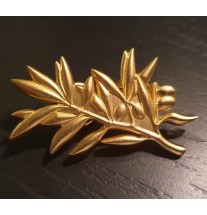 Broche dorée