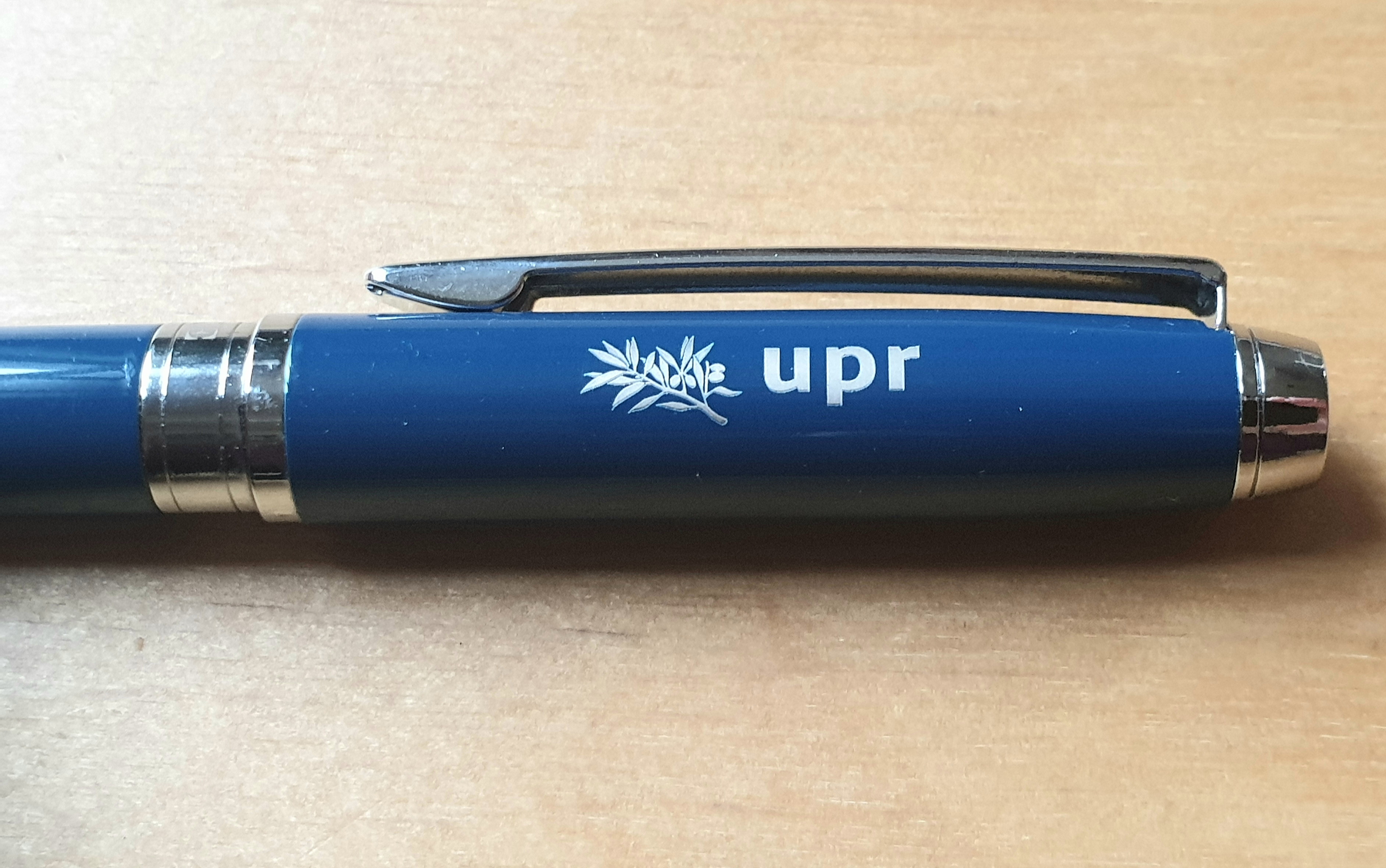 Stylo à bille métal BLEU rechargeable avec gravure laser UPR - La boutique  officielle de L'Union Populaire Républicaine